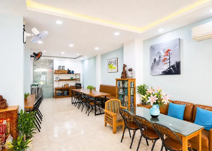 Phan Anh - Bui Vien Walking Street